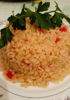 O poză a rețetei Pilaf din bulgur, rețeta originală turcească.