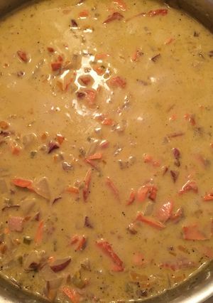 A picture of Smoked Salmon Chowder.