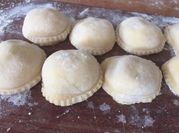 Una foto de masa para raviolis