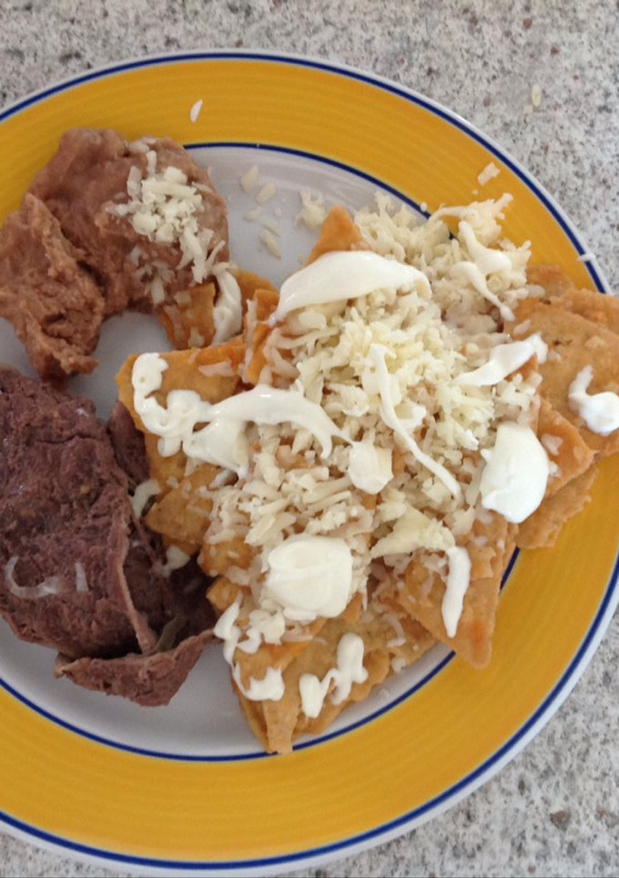 Una foto de Chilaquiles rojos