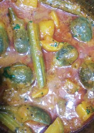 A picture of Stuffed Brinjal Drumstick Sabzi.