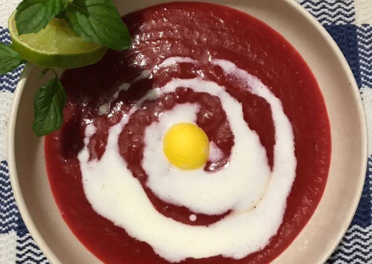 Borsch fría para el verano