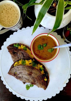 A picture of Ragi masala dosa.