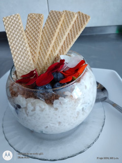 Una foto de Postre de Arroz🍶🫐