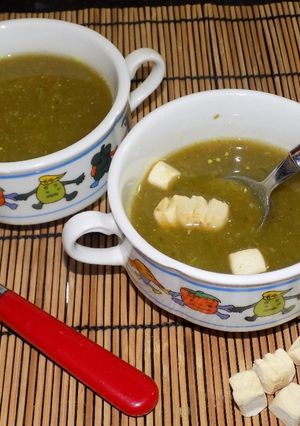 Una foto de Sopa casera de verduras... Sopa cremosa
