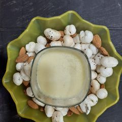 A picture of Makhana milk.