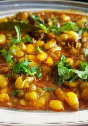 ફણગાવેલા મગ નું શાક રેસીપી મુખ્ય ફોટો