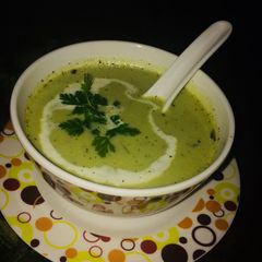 A picture of Broccoli soup.