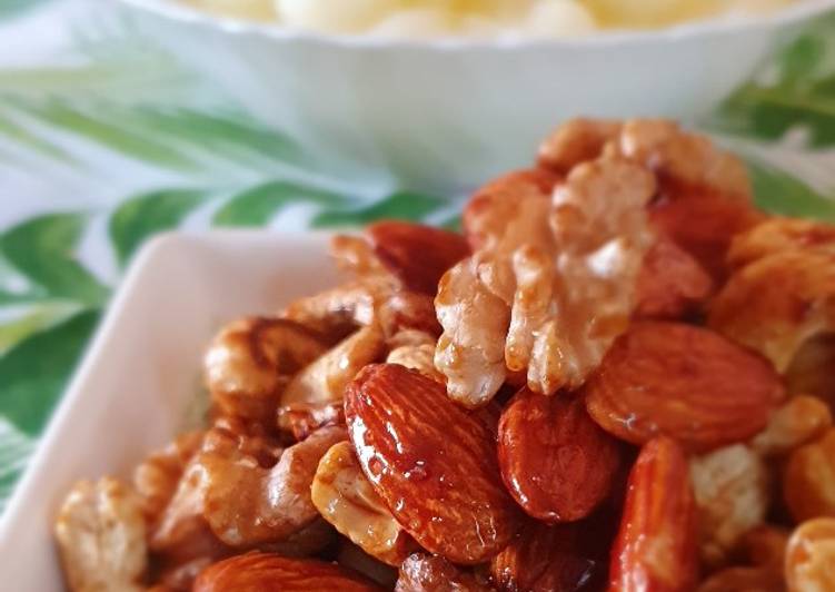 Recipe: Yummy Honey roasted nuts