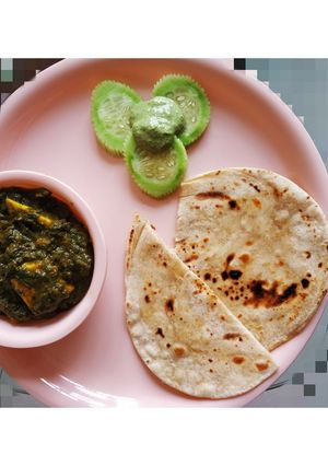 A picture of Palak Paneer.
