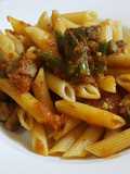 Penne con salsa de porotos verdes Picante