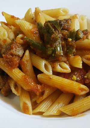 Una foto de Penne con salsa de porotos verdes Picante