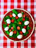 Ensalada Caprese con Bocconcini de Leche de Búfala