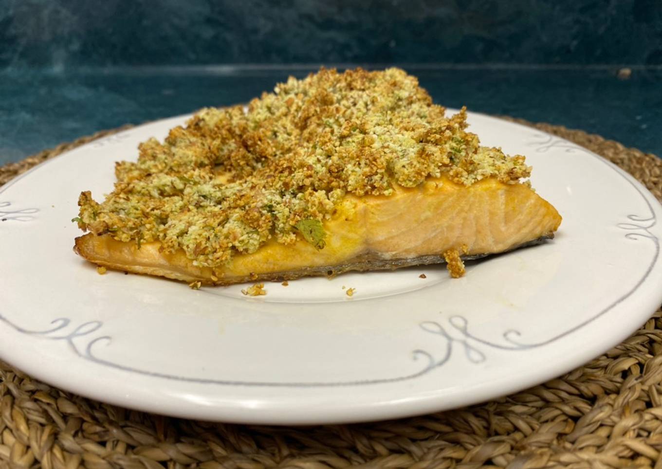 Salmón con costra de almendras en freidora de aire