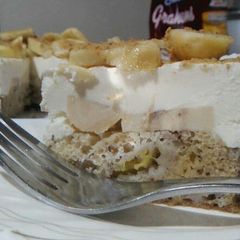 A picture of Banofee Cake using Pancake Mix.