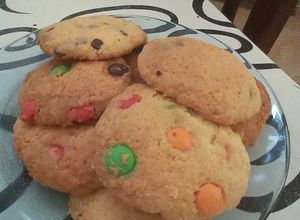 Una foto de Cookies enormes de chips y rocklets 🤪