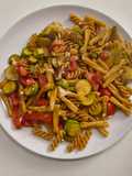 Pasta di Legumi con Feta e Verdure