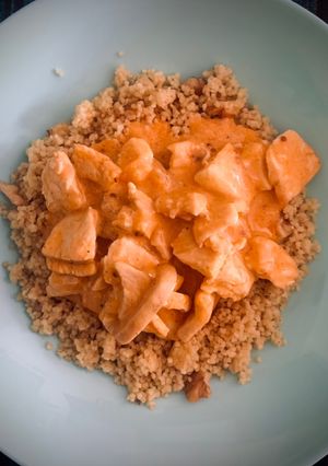 Una foto de Pollo Strogonoff con cous cous