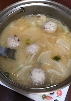 味增蘿蔔貢丸湯 的食譜成品照片