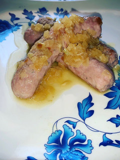 Una foto de Riquísimas salchichas de longaniza al vino blanco