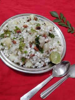 साबूदाना खिचड़ी(sabudana khichdi recipe in Hindi) रेसिपी मुख्य फोटो