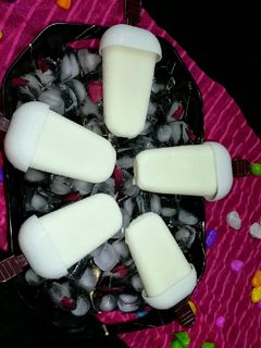 વેનીલા કેન્ડી (Vanilla Candy Recipe In Gujarati) રેસીપી મુખ્ય ફોટો