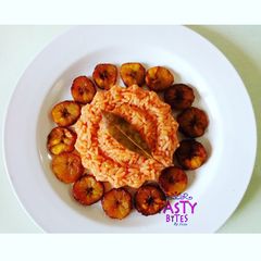 A picture of Party jollof Rice.