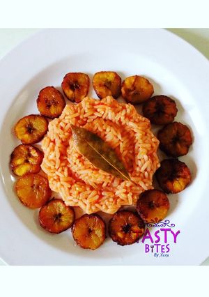 A picture of Party jollof Rice.