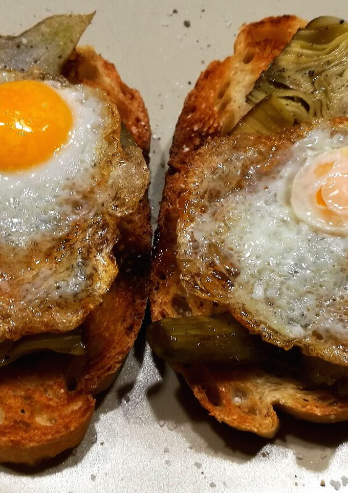 Una foto de Tosta de alcachofa 🍳