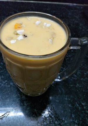A picture of Mango milk shake.