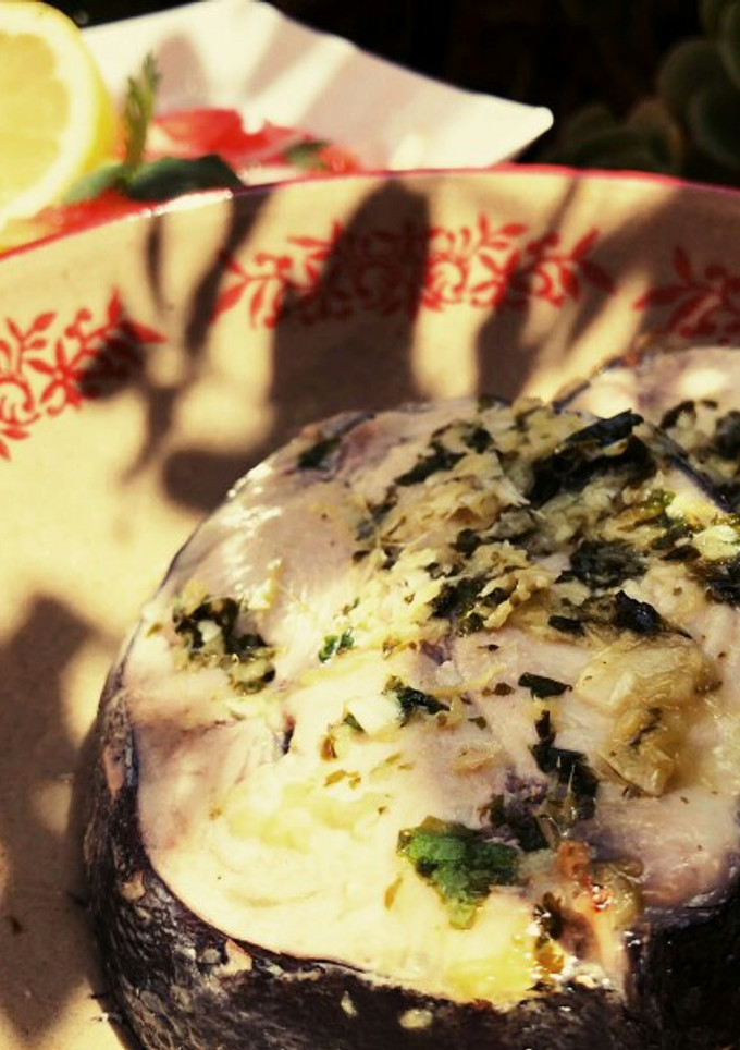 Una foto de Atún al cilantro y jengibre