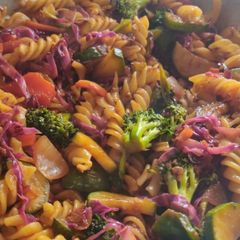 A picture of Stir Fry Pasta.