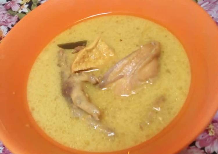 Bagaimana bikin Opor Ayam Bumbu Kuning menu masakan harian