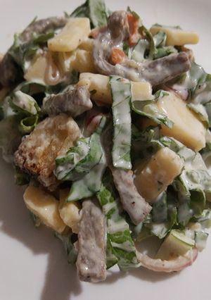 Una foto de Ensalada César con bistec de res