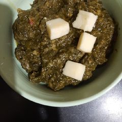 A picture of Palak paneer.