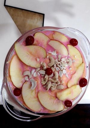 A picture of Creamy fruit custard.