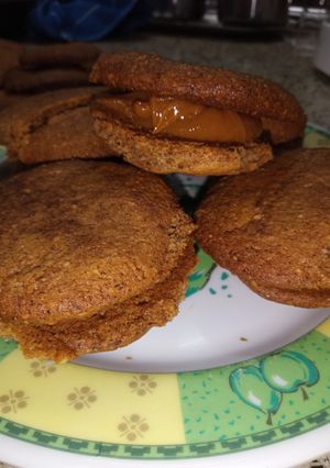 Una foto de Alfajores de maní