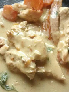 Una foto de Pollo a la crema 🍗
