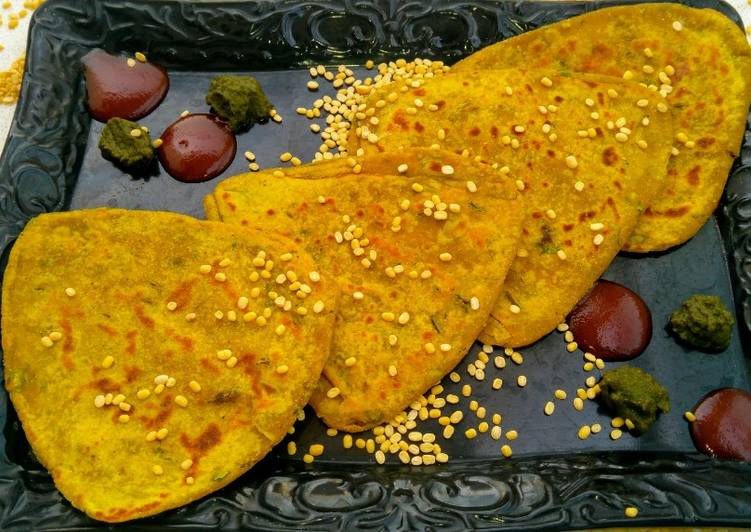 Recipe of Award-winning Moong Dal Triangle Paratha