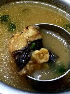 ஆட்டுக்கால் சூப்(mutton leg soup recipe in tamil) செய்முறை முக்கிய புகைப்படம்