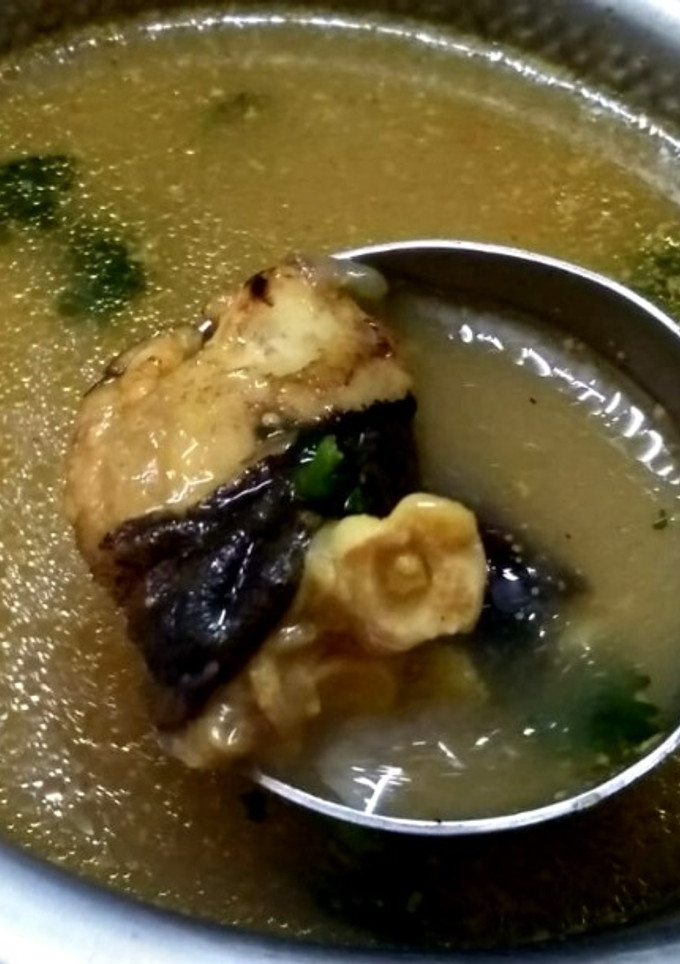 ஆட்டுக்கால் சூப்(mutton leg soup recipe in tamil) செய்முறை முக்கிய புகைப்படம்