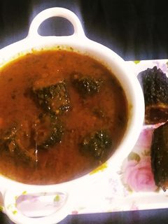 भरवा करेले की सब्जी (bharwa karele ki sabzi recipe in Hindi) रेसिपी मुख्य फोटो