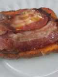 Rebanadas con cabezada y bacón