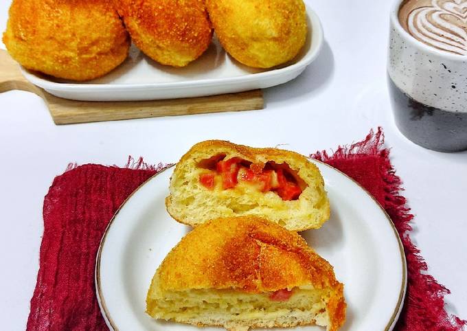 Recipe: Perfect Roti Goreng Isi Sosis Mayones