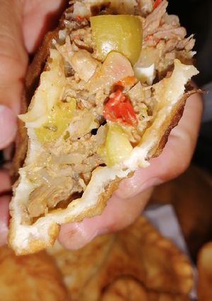 Una foto de Empanada de carne cortada a cuchillo. LaLa#TareaFina