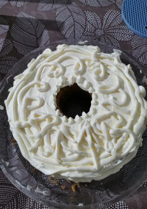 Una foto de Torta con dulce de leche y chantilly