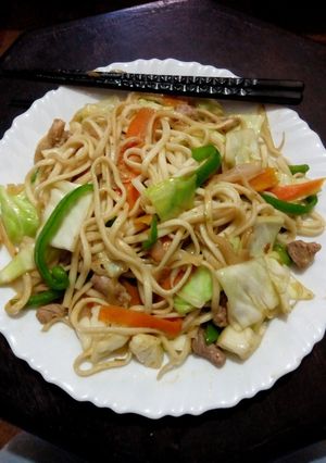 A picture of Yaki udon.