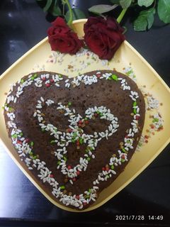 बिस्कीट केक (biscuit cake recipe in marathi) रेसिपी चे मुख्य फोटो 