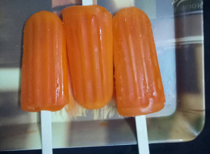 A picture of Rasana ice candy.