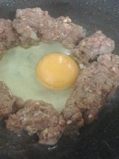 Una foto de Hamburguesa con huevo
